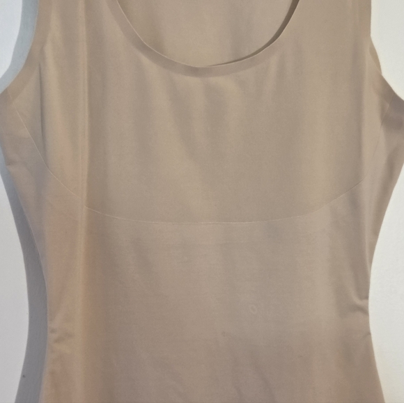 Seamless Cream Shapewear - Picture 4 of 8